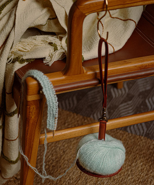 km372 Bundle Strenna: Gyrit Yarn Holder by Muud