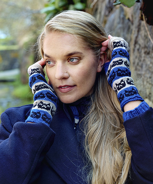 pb88: Kissa Mitts - Jenna Kostet